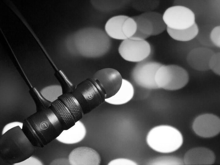 Mikrofony do nagrywania wokalu w domowym studio – porady i rekomendacje